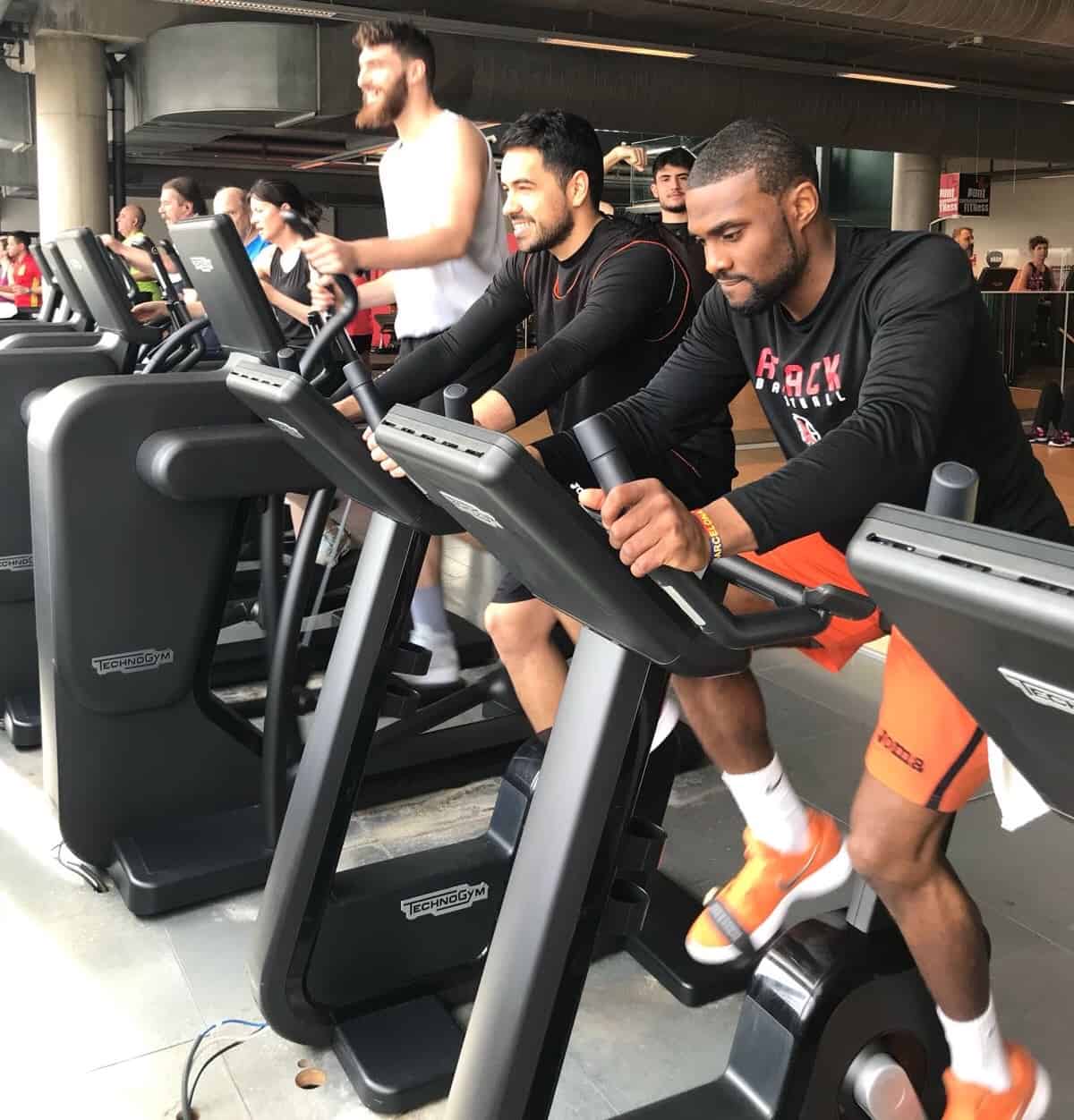 Els jugadors de l’Actel Força Lleida sumen “moves” a l’Ekke