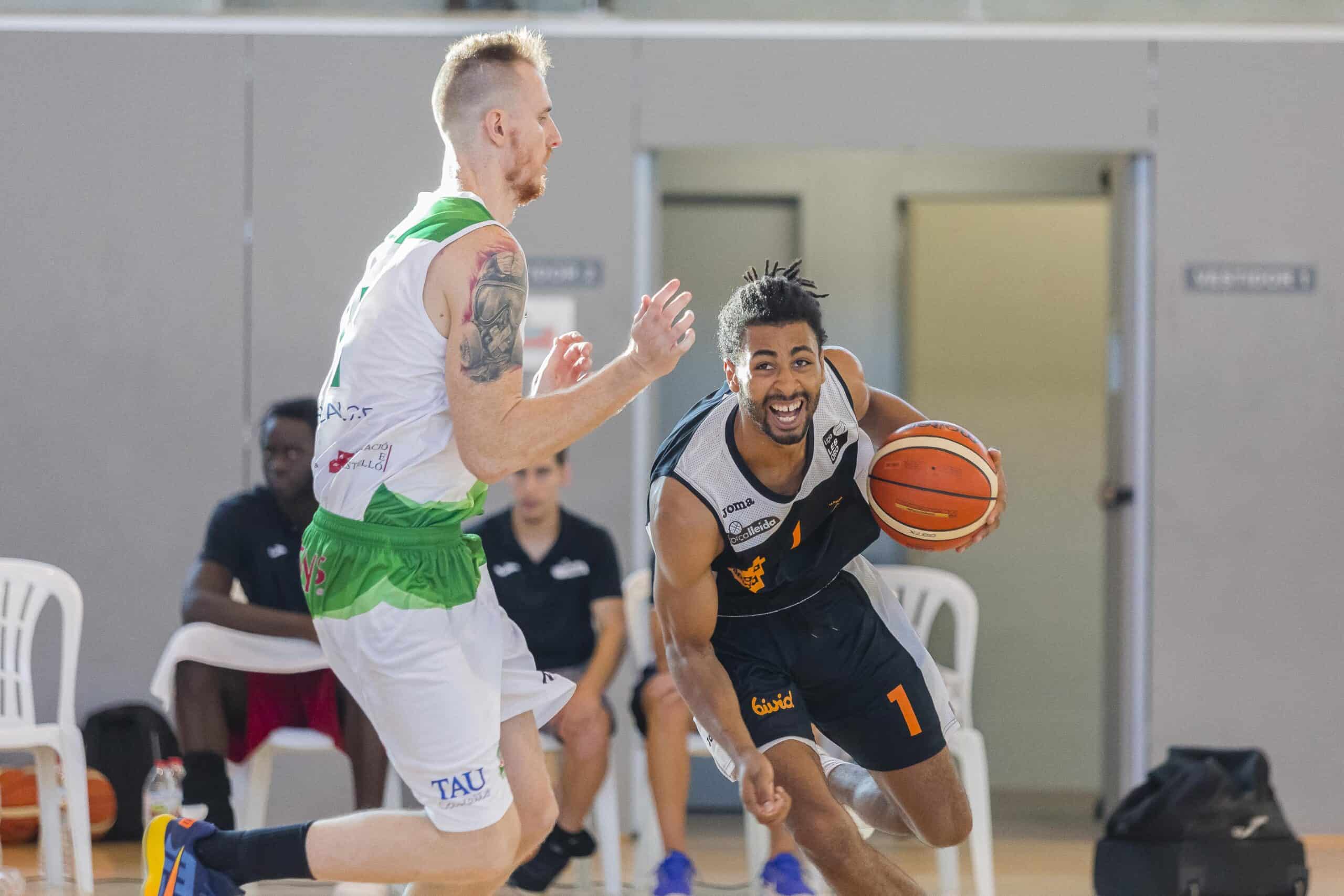Crònica | Victòria en el primer partit de la pretemporada davant el TAU Castelló (87-84)