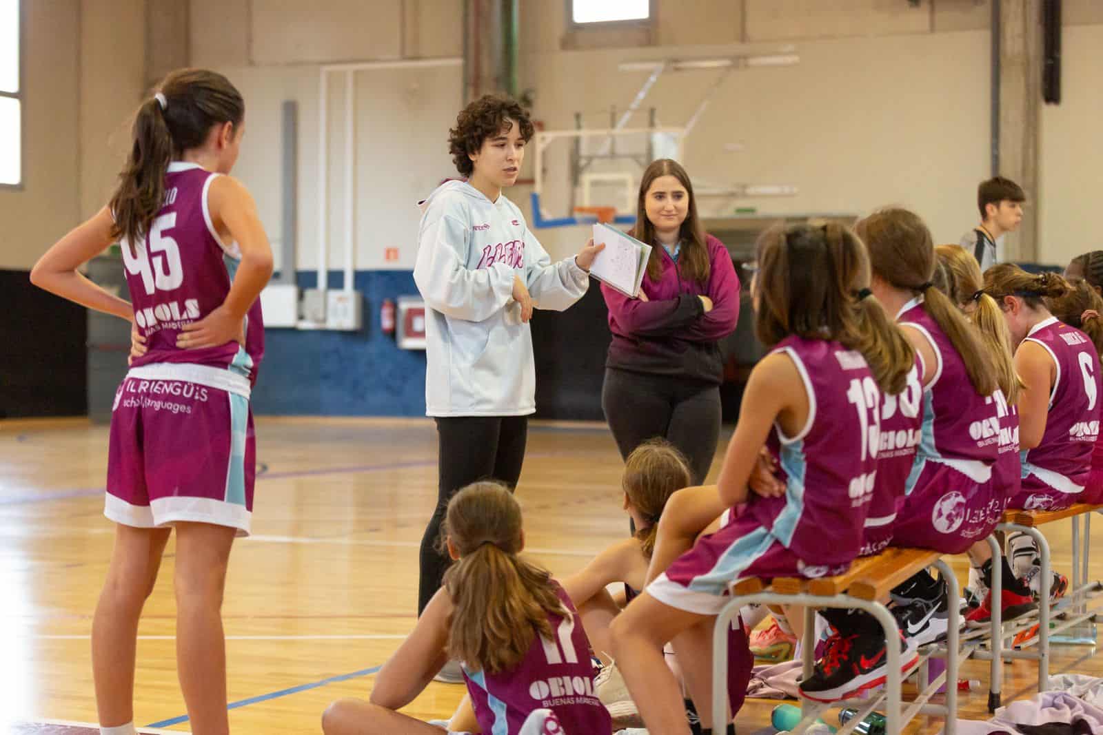 Del baloncesto profesional en la base del club