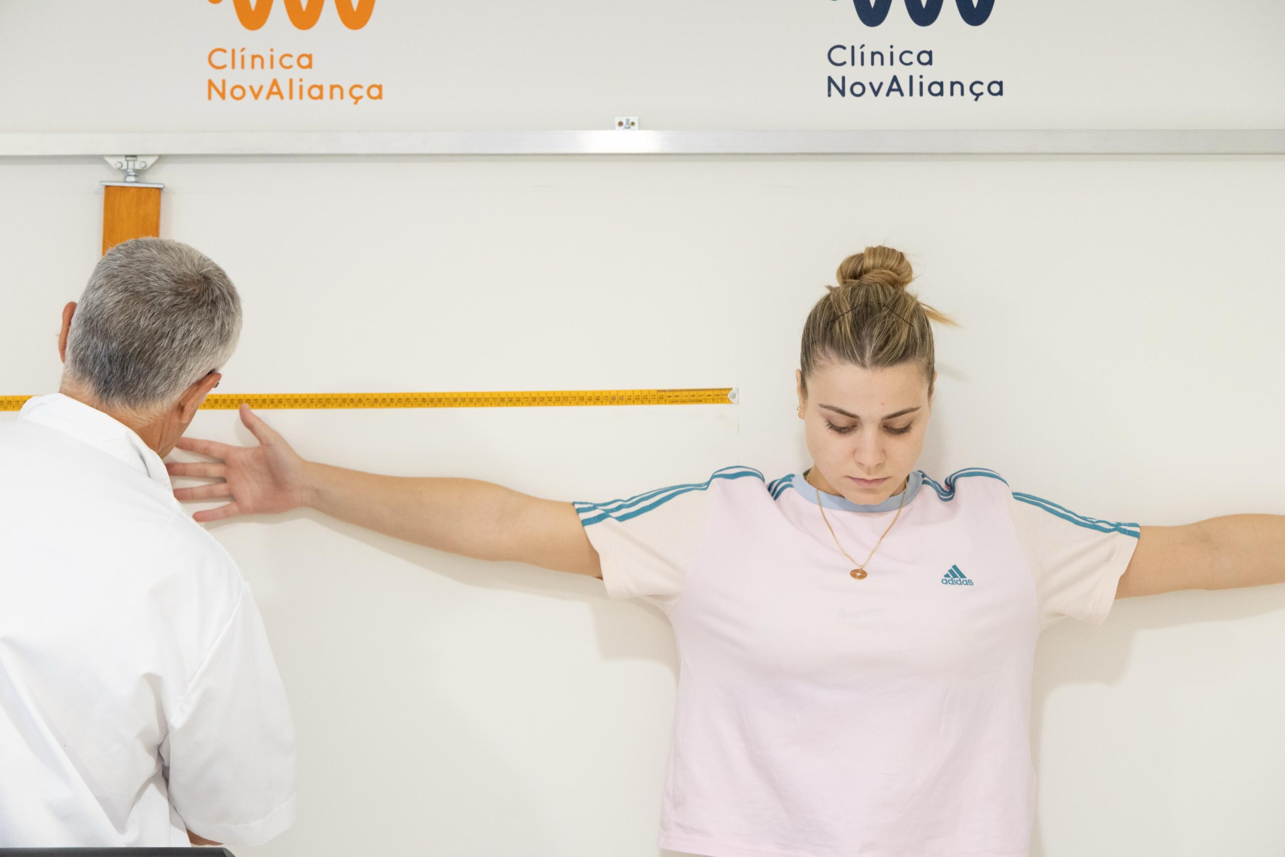 Las jugadoras del Robles Lleida pasan las revisiones médico-deportivas en Clínica Mi NovAliança